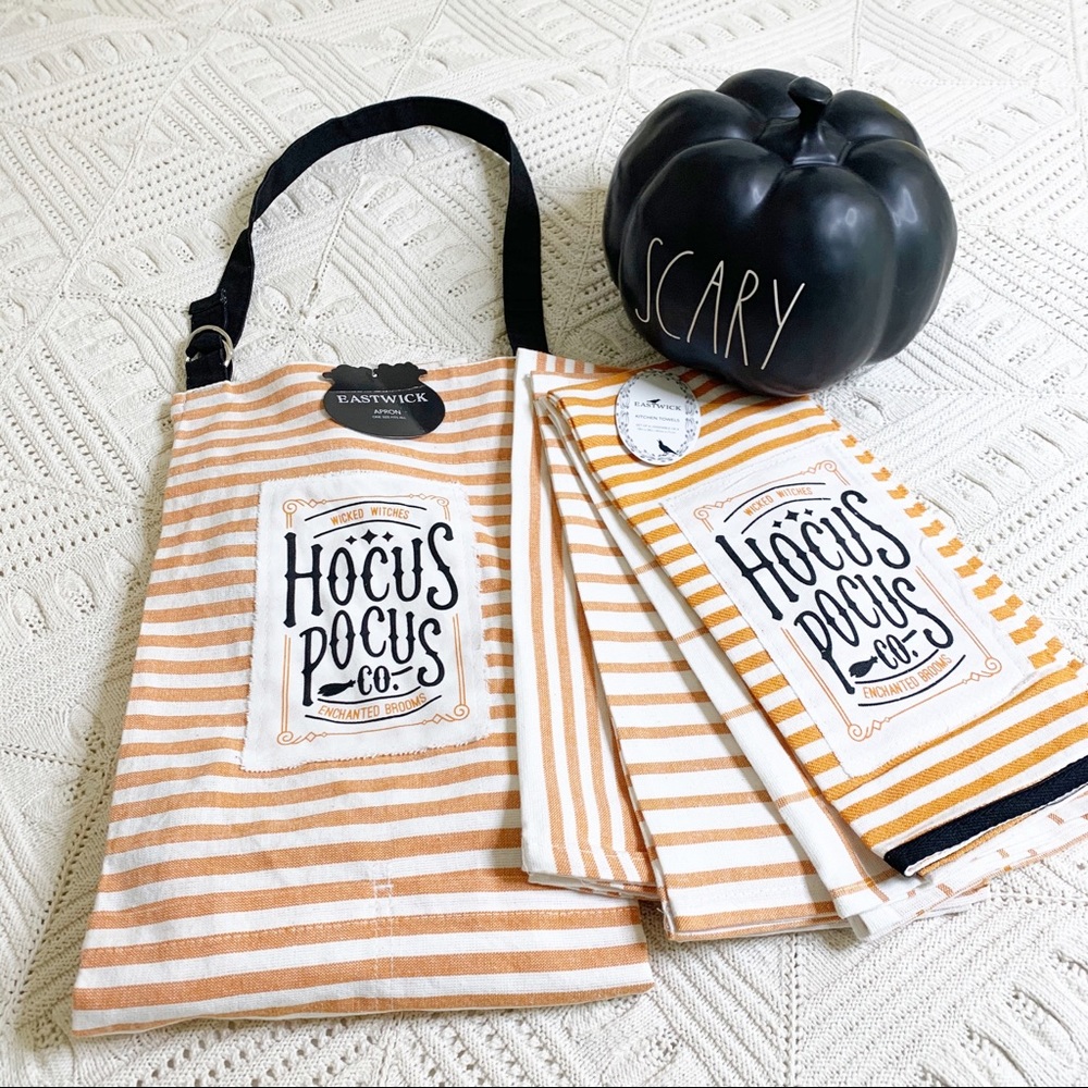 NWT🧙Set of 4 Hocus Pocus 🧹Kitchen Towels - Picture 7 of 9